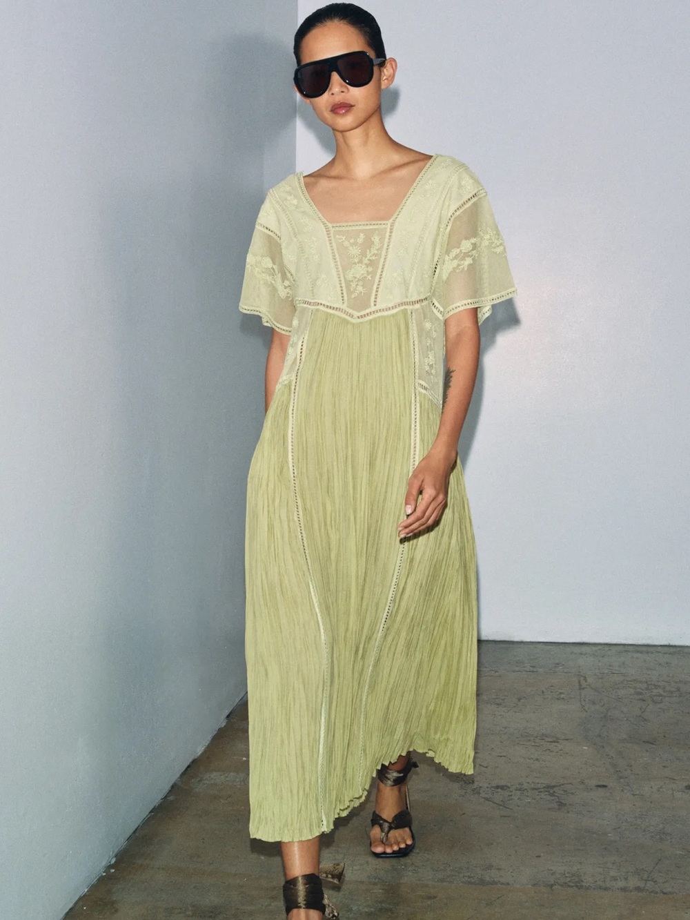 ZARA WOMAN SS26 PISTACHIO EMBROIDERED PLEATED DRESS ZW 7521/063/511